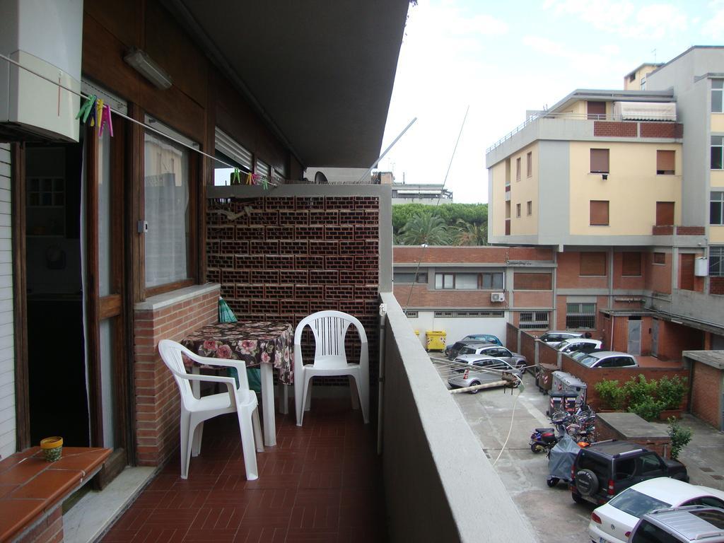 Appartamento Marina Марина ди Карара Стая снимка